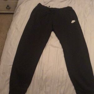 BRAND NEW black nike sweatpants (with tags)